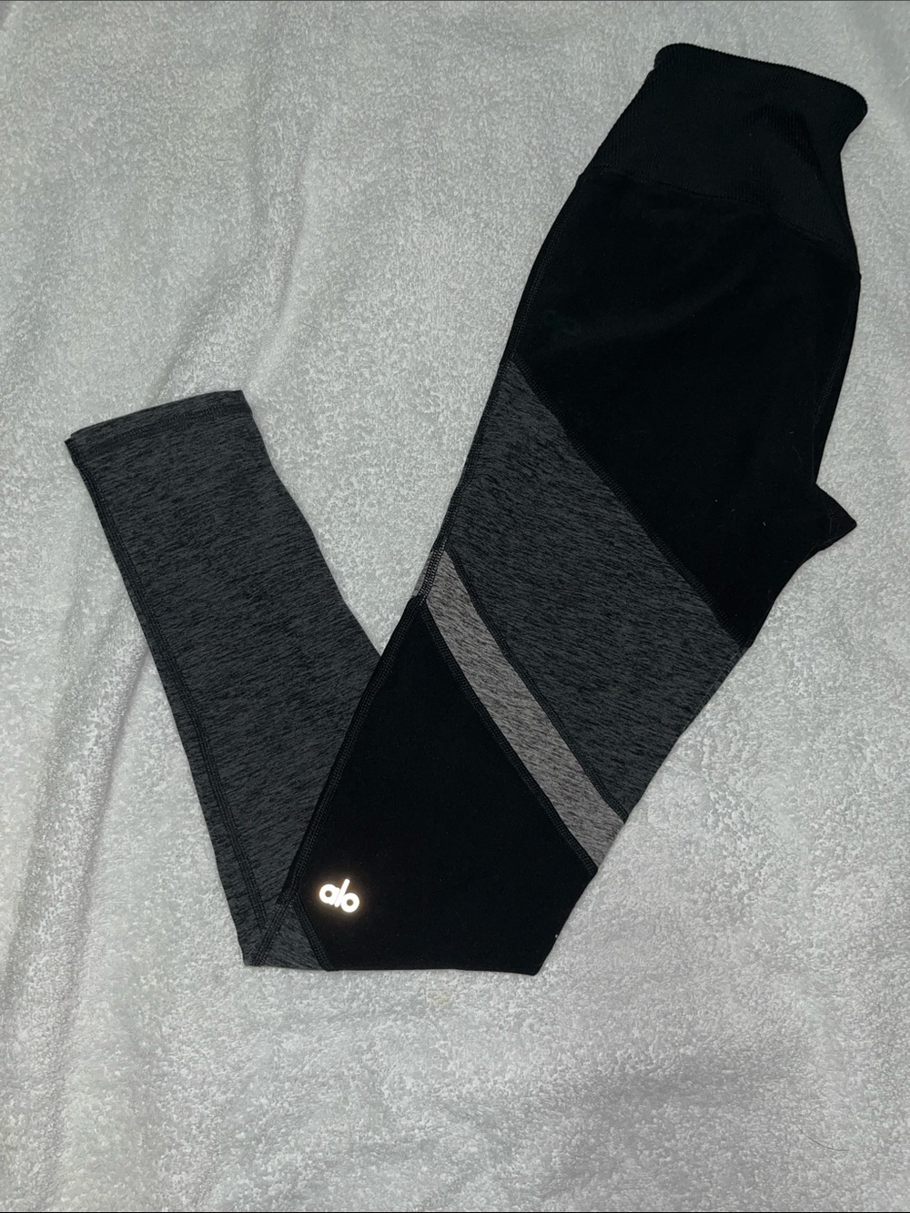 Alo Yoga High-Waist Alosoft Sheila Leggings - Small